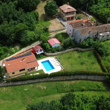 Piccolo Paradiso 펜션 Kršan