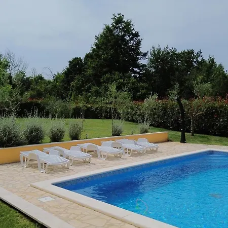 Piccolo Paradiso Tatil Evi *